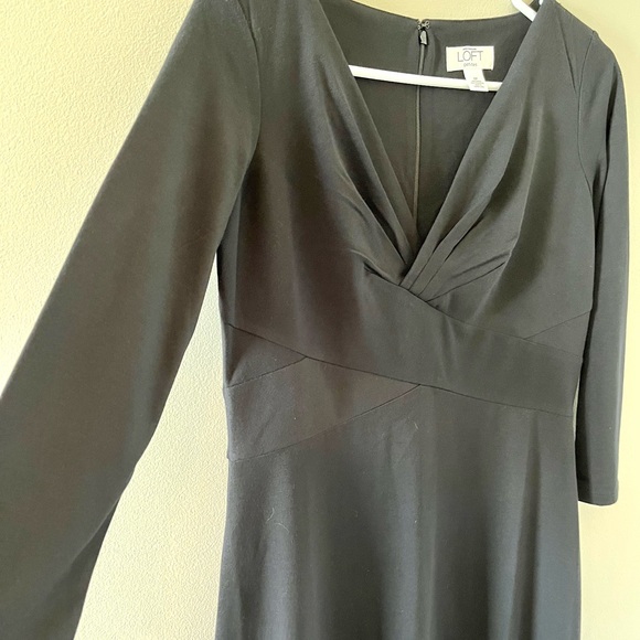 Ann Taylor Loft Black Long Sleeve Dress V Neck Size 6 Petite - Picture 4 of 7
